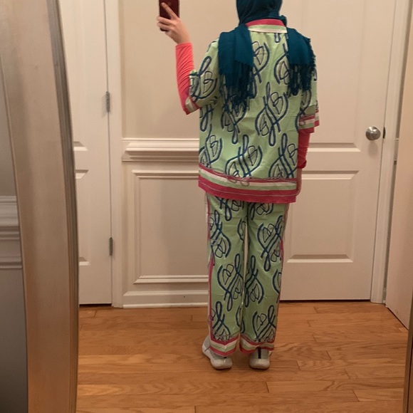 Gossip Printed Pink, Green, White and Blue Set - Picture 5 of 17